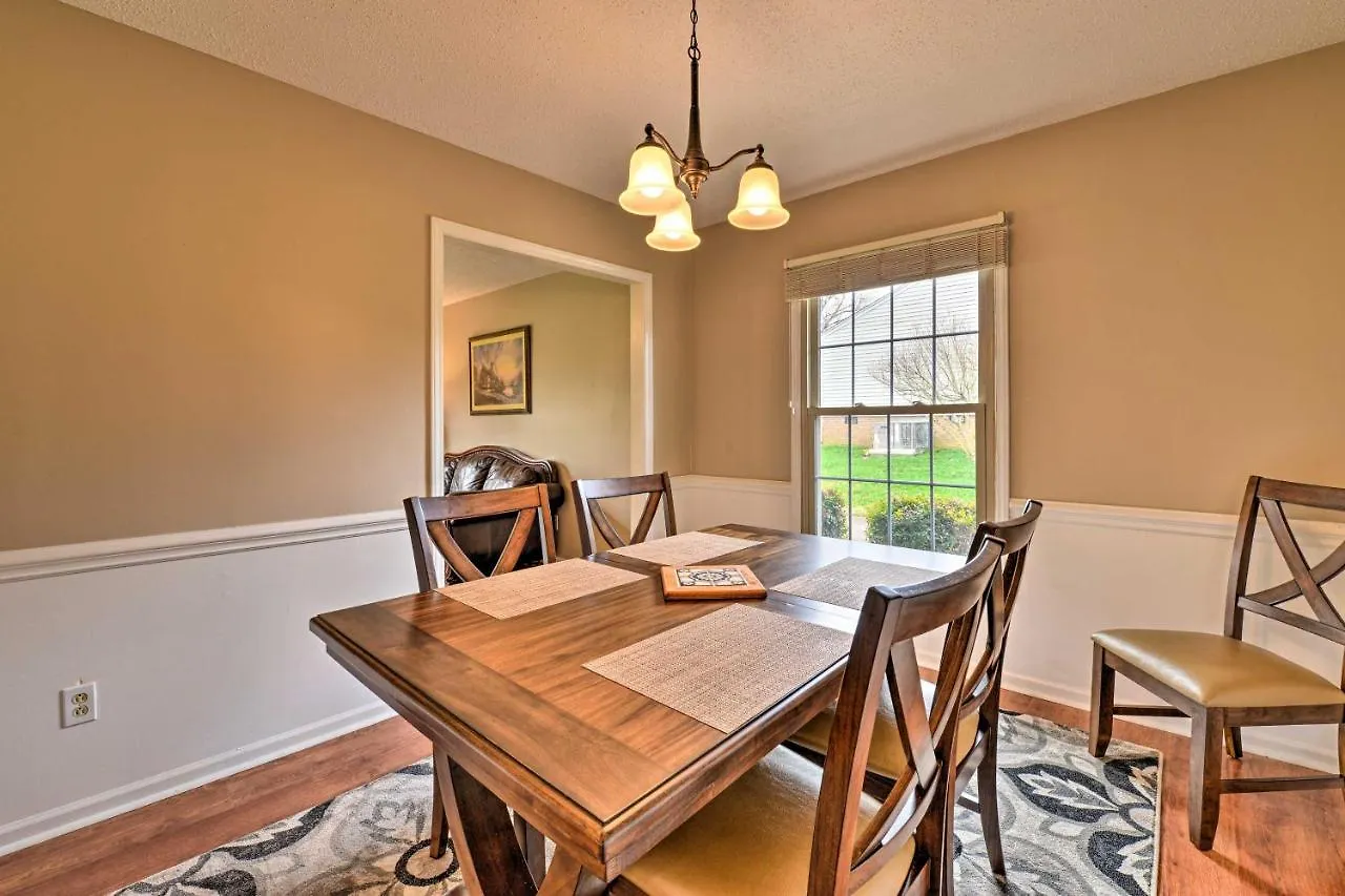 Holiday home Cozy Home With Fenced Yard Less Than 1 Mi Downtown Matthews! Charlotte